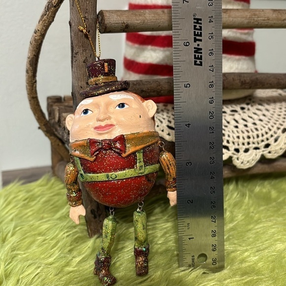 HUMPTY DUMPTEY JOINTED GLITTERY CHRISTMAS ORNAMENT - Picture 5 of 11